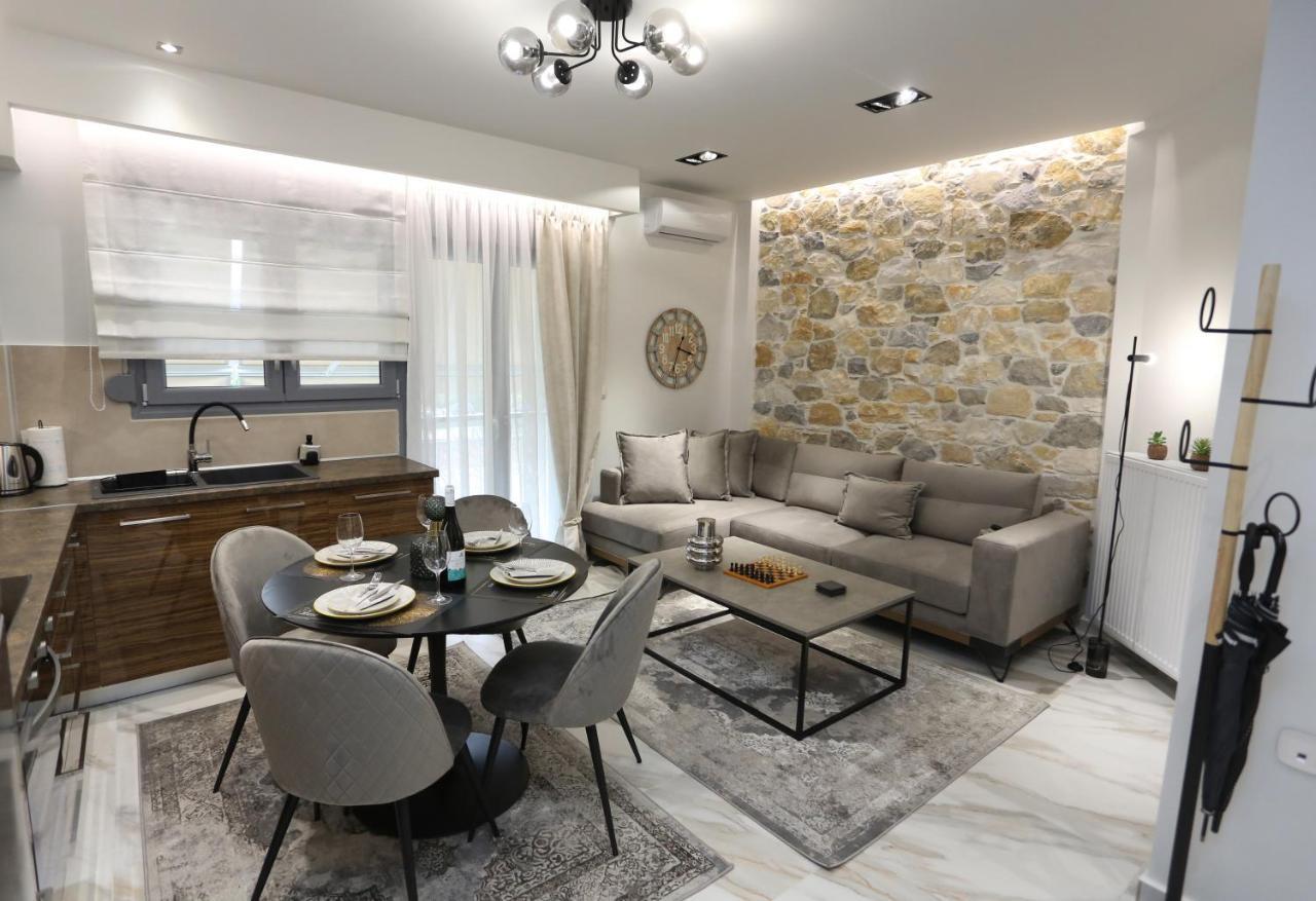 La Larissa Luxury Apartments Trekke Exterior photo