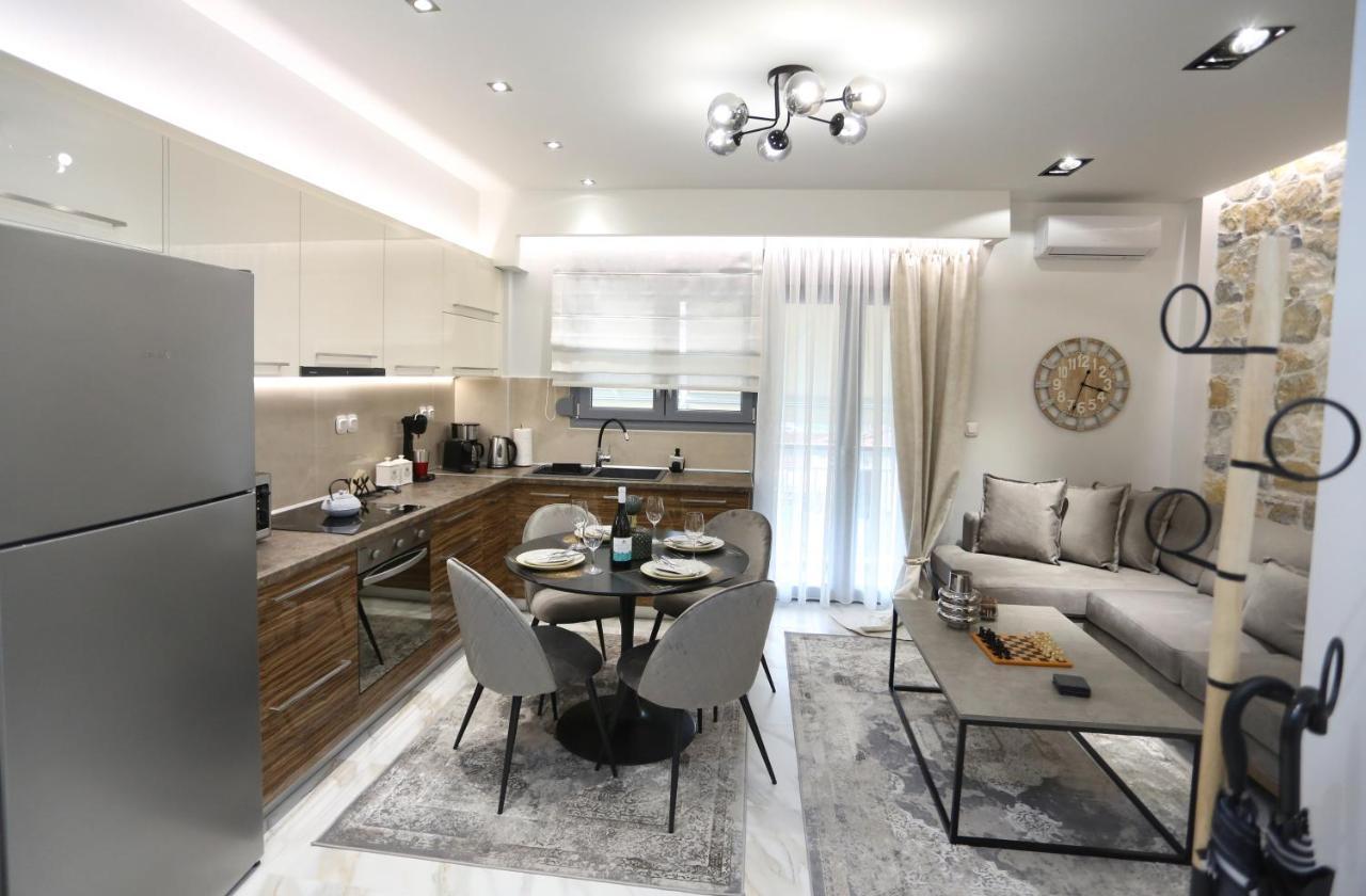 La Larissa Luxury Apartments Trekke Exterior photo